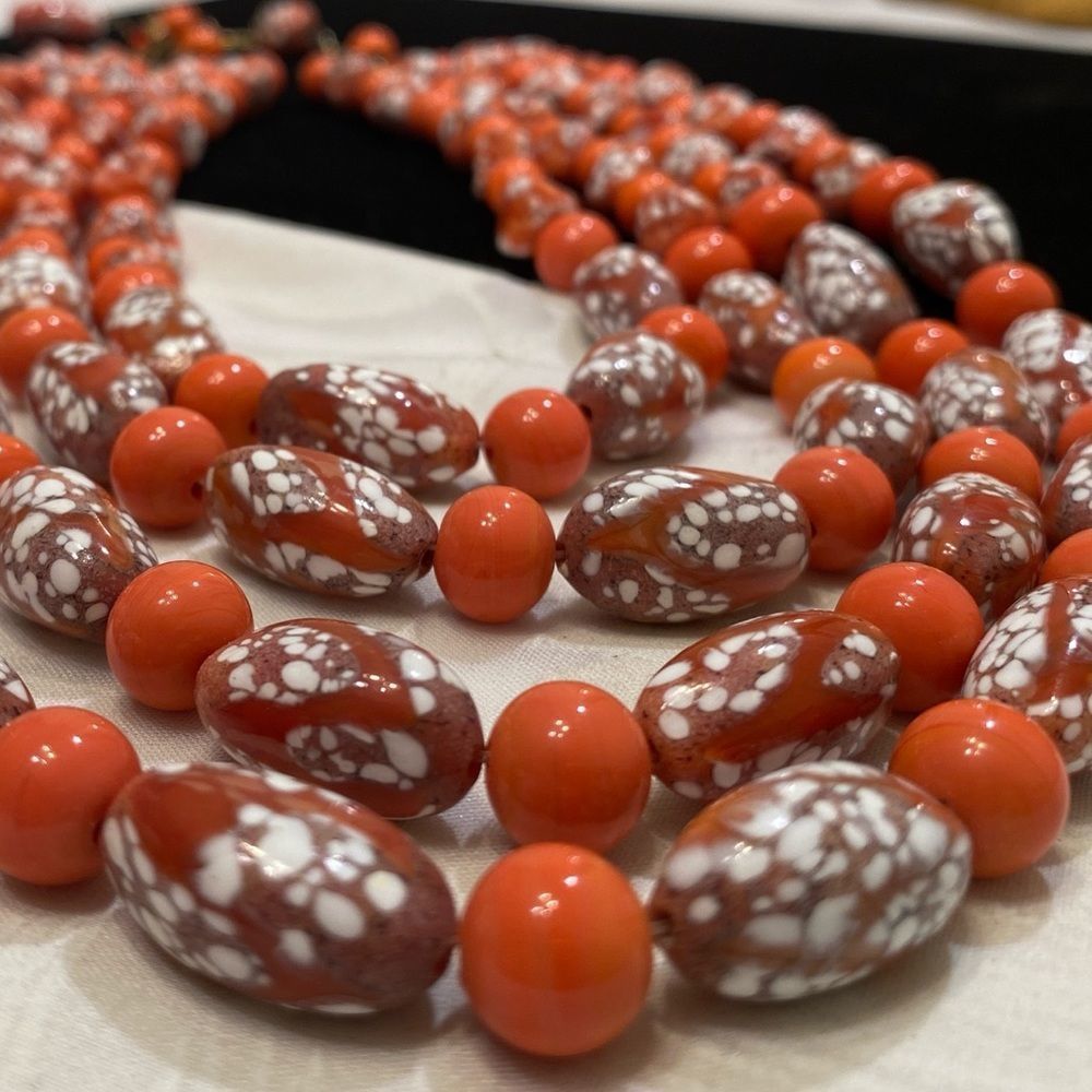 Vintage Four Strand Coral And Art Glass Necklace - Picture 9 of 12